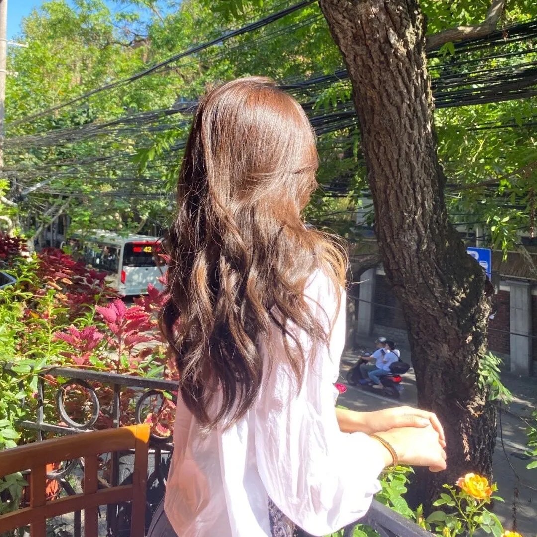 她房间里的云 海报